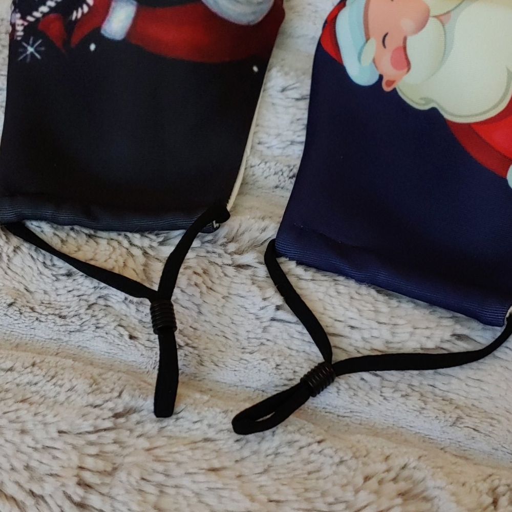 Santa's helper 2-pack Christmas face mask set - Picture 7 of 7
